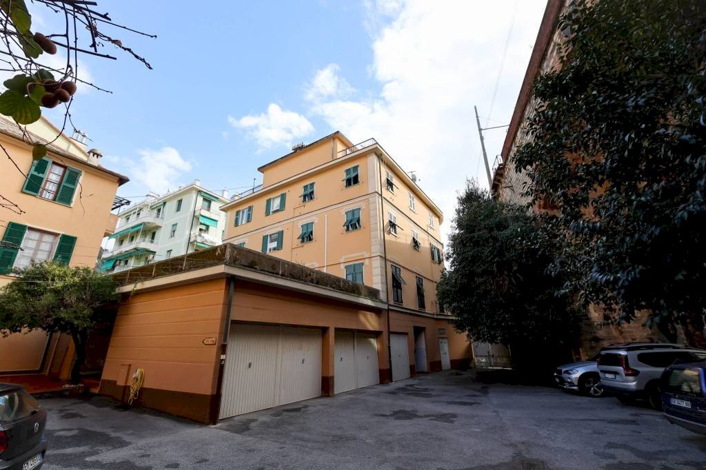 Stable - Palace via Odoardo Ganduccio, Genova (neighborhood Nervi) - photo 3