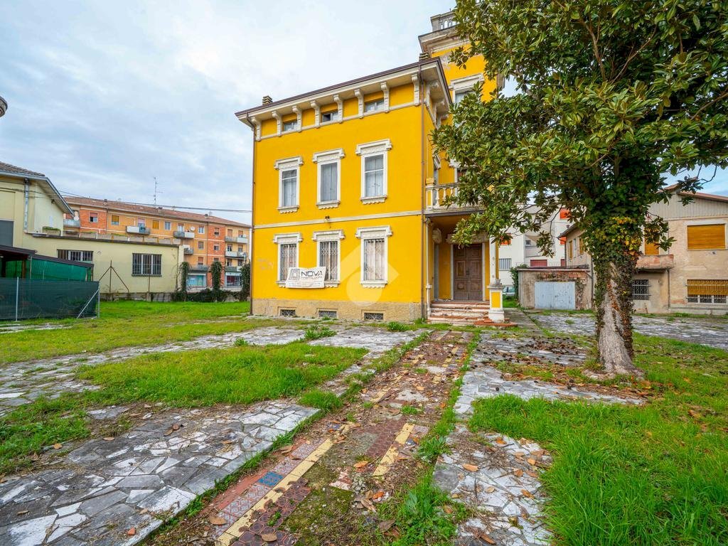 Villa Viale Roma, Novellara - foto 1