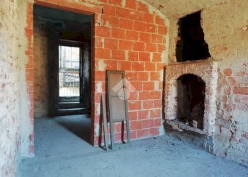 Casa semi indipendente Piazza V. Emanuele II, San Giorgio Canavese - foto 14