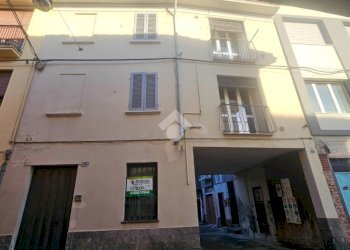 Trilocale Via Giacomo Matteotti, Galliate - foto 1