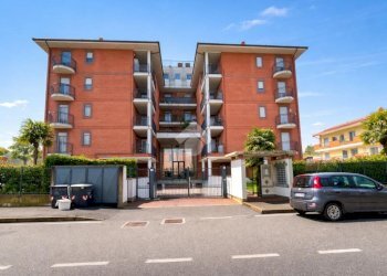 Trilocale Via Della Costituzione, Galliate - foto 1