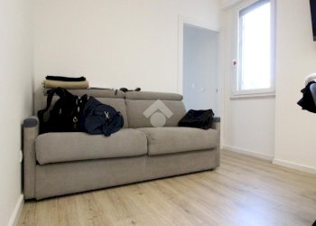 Monolocale Viale Ugo Bassi, Rimini - foto 3