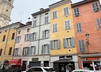 Bilocale Strada Massimo D'Azeglio, Parma (zona Oltretorrente) - foto 1
