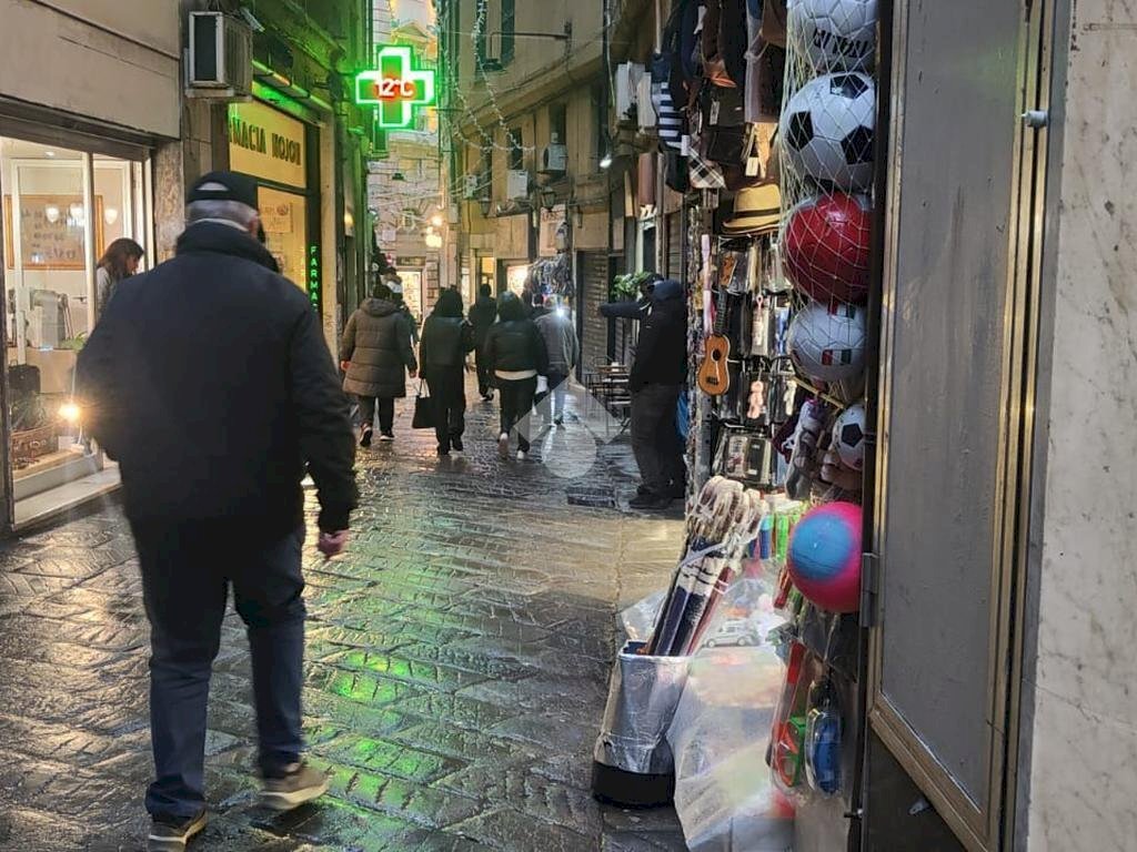 Shop Via di fossatello, Genova - photo 2