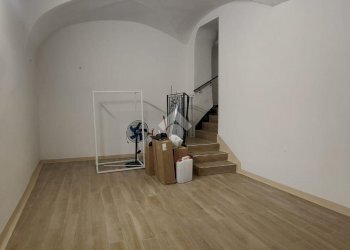 Shop Via di fossatello, Genova - photo 5