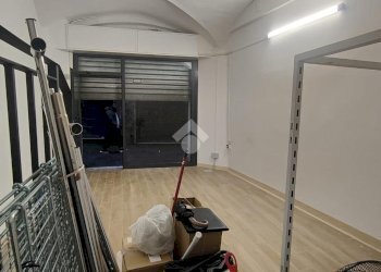 Shop Via di fossatello, Genova - photo 8