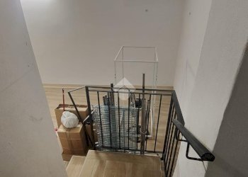 Shop Via di fossatello, Genova - photo 10