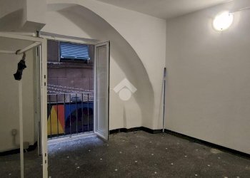 Shop Via di fossatello, Genova - photo 14