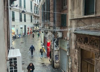 Shop Via di fossatello, Genova - photo 18