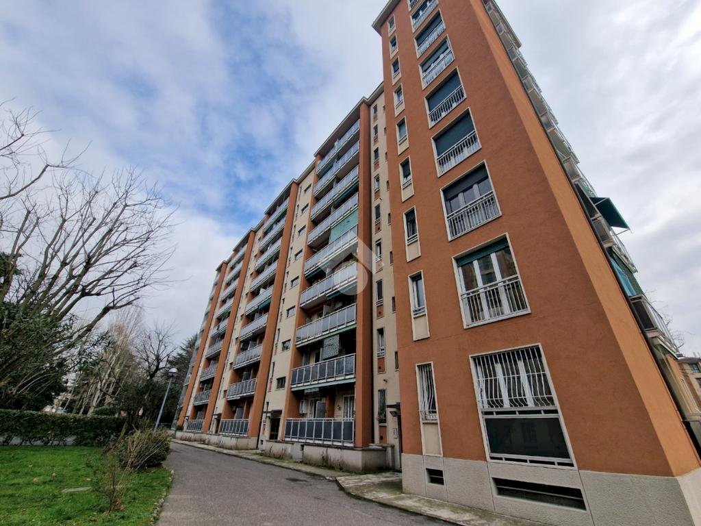 Three-room apartment Via degli astri, Milano (neighborhood Inganni) - photo 1