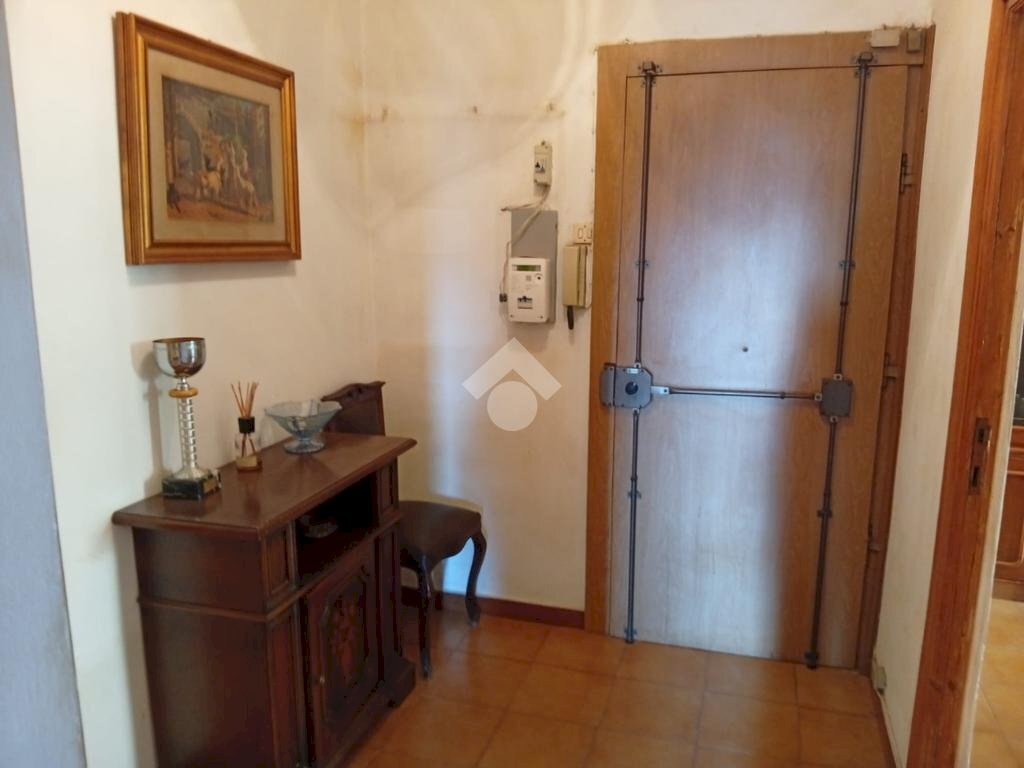 Apartment Via Giovanni Revello, Genova (neighborhood Staglieno) - photo 2