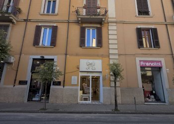 Foto 1 - Locale Commerciale via Montesanto
91, Cosenza - foto 1