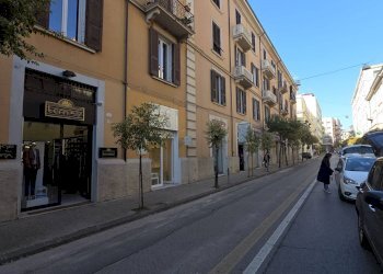 Foto 2 - Locale Commerciale via Montesanto
91, Cosenza - foto 2