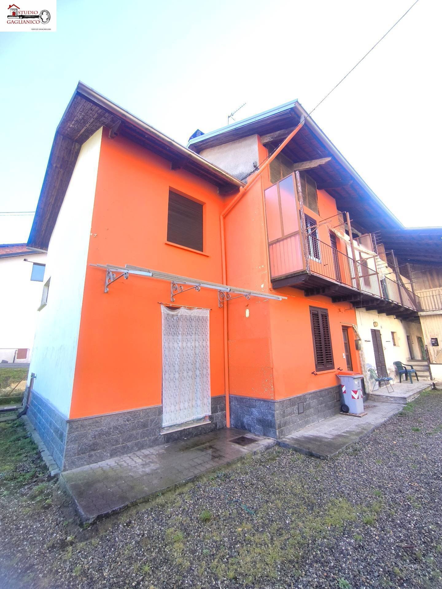 Foto 1 - Villa a Schiera Via Umberto
 
67, Vigliano Biellese - foto 1