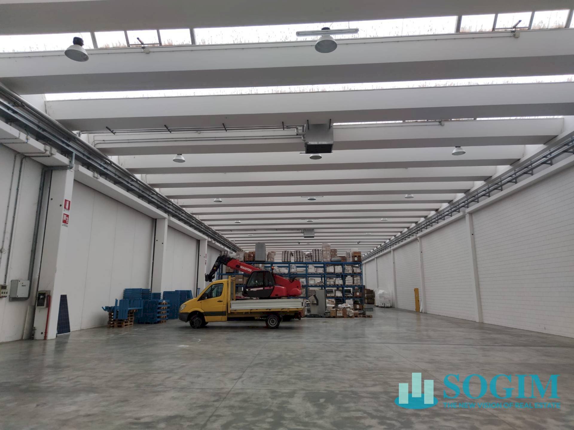 Foto 1 - Shed Via Strada Statale Superiore
 
11, Isso - photo 1