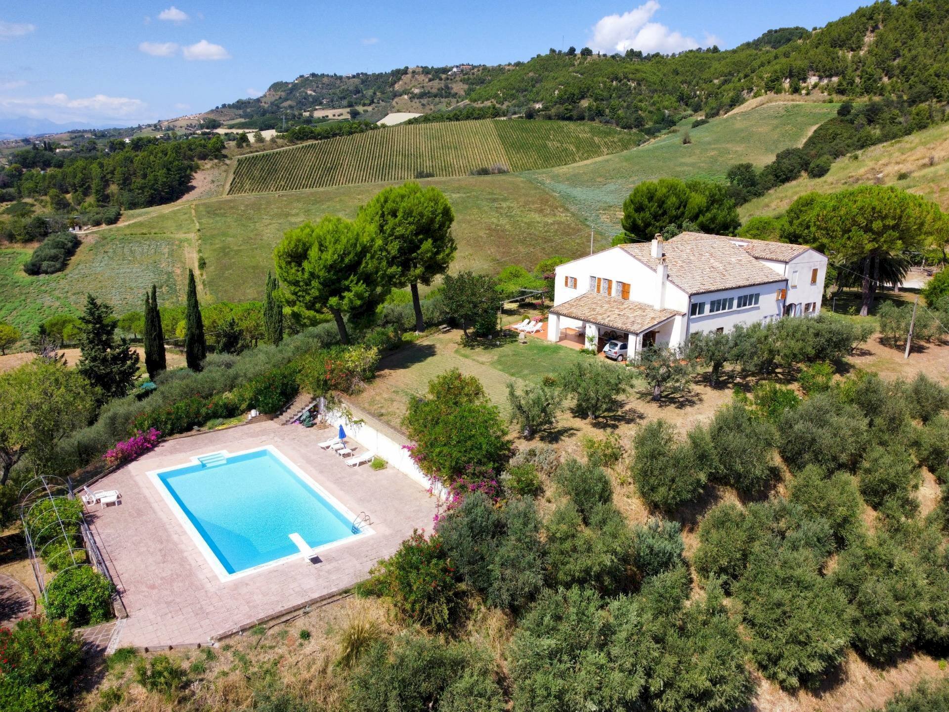 Foto 1 - Rustic C.da San Salvatore
 
8, Ripatransone - photo 1