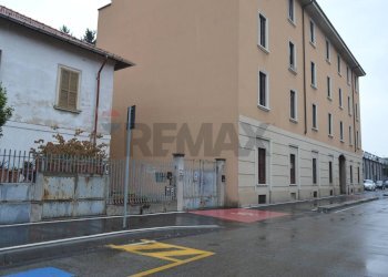 Edificio all\'aperto - Trilocale Via Bettola
 
8, Monza - foto 1