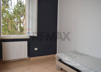 Camera / camera da letto - Trilocale Via Bettola
 
8, Monza - foto 10