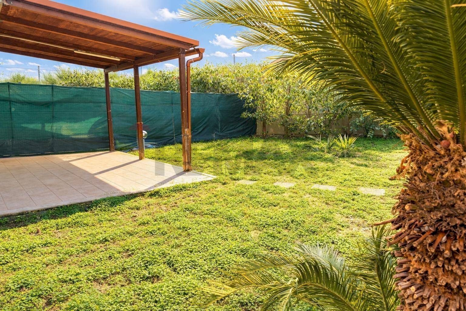 Giardino - Villa a Schiera Via Luigi Marinelli Giovene
 
5, Bari - foto 3