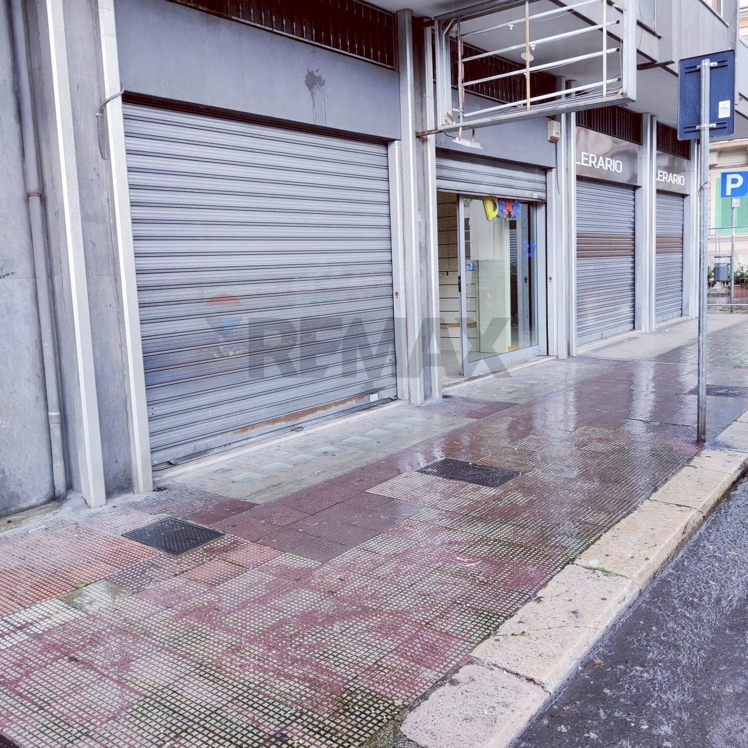 Terrazza - Commercial Premises Piazza Giuseppe Garibaldi
 
70, Bari - photo 2