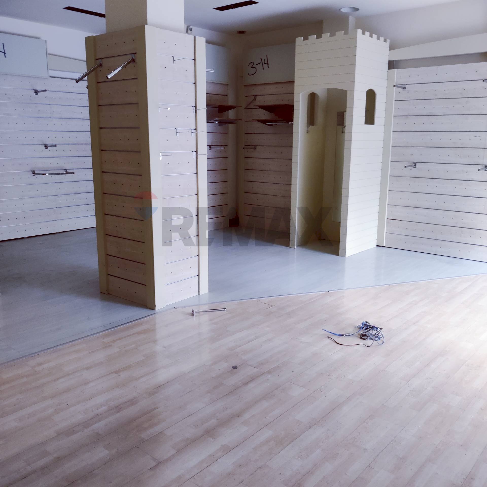 Terrazza - Commercial Premises Piazza Giuseppe Garibaldi
 
70, Bari - photo 3