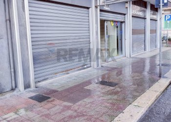 Terrazza - Locale Commerciale Piazza Giuseppe Garibaldi
 
70, Bari - foto 2