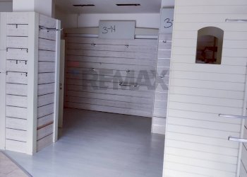 Parcheggio - Locale Commerciale Piazza Giuseppe Garibaldi
 
70, Bari - foto 4