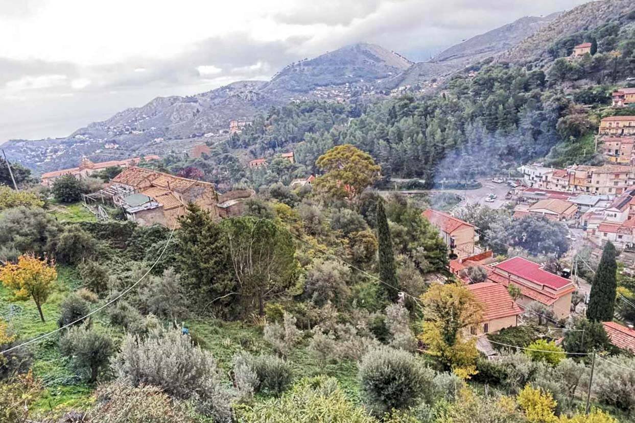 Vista delle montagne - Terreno edificabile Via della Forestale
 
snc, Monreale - foto 2