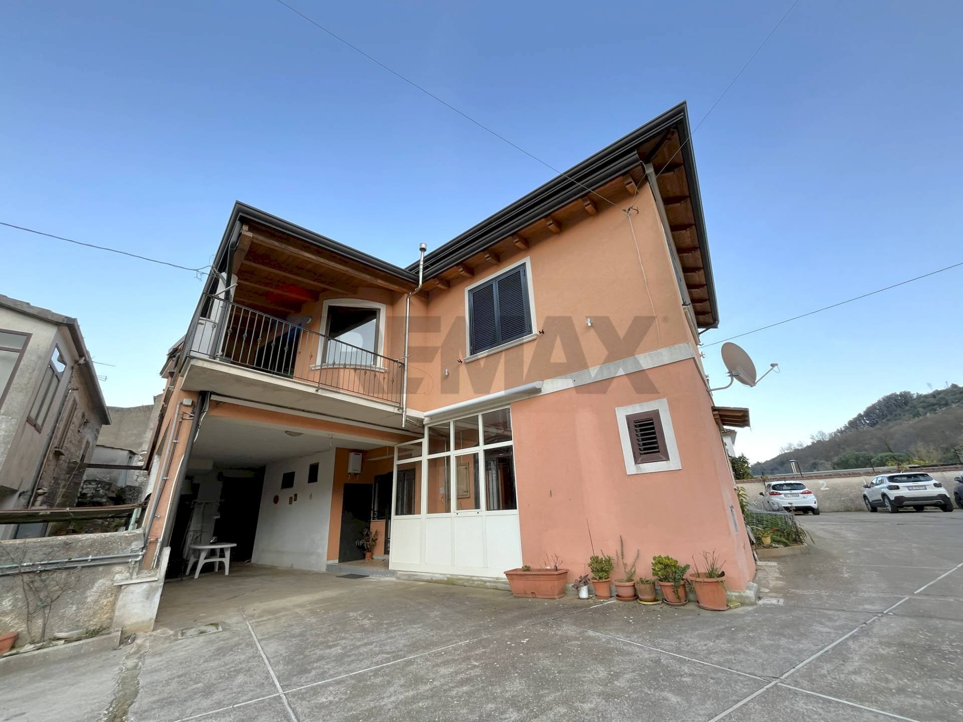 Casa all\'aperto - Trilocale Via Breccia
 
9, Dragoni - foto 1