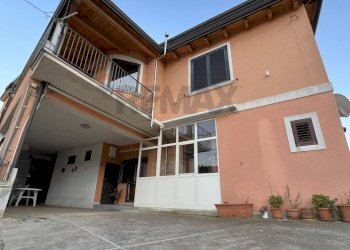 Casa all\'aperto - Trilocale Via Breccia
 
9, Dragoni - foto 14