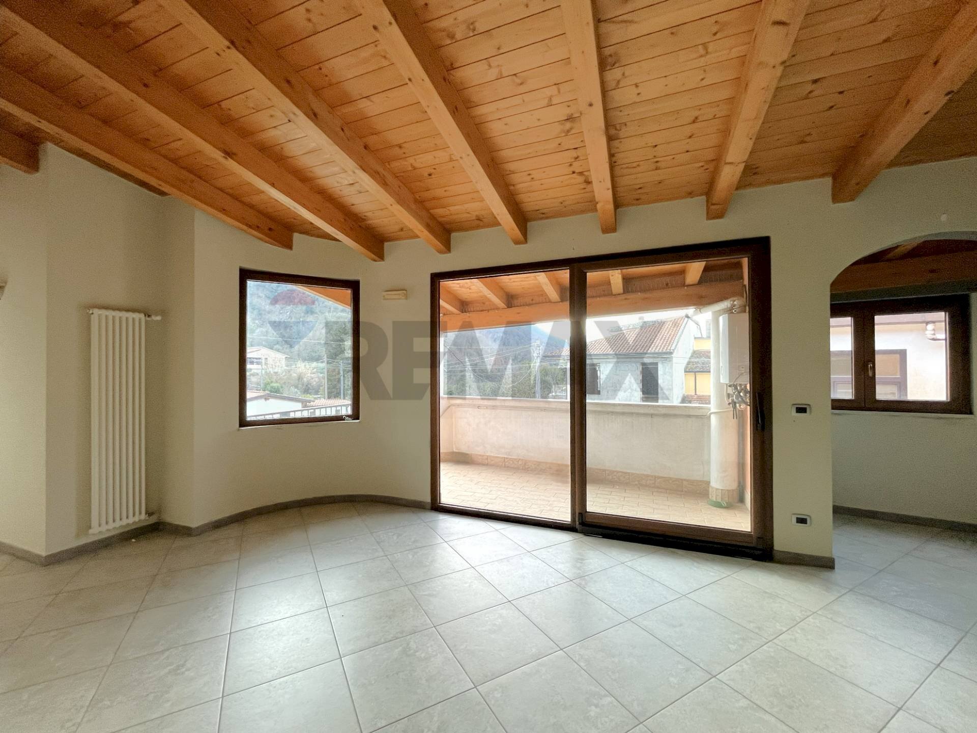 Stanza vuota - Quadrilocale Via Breccia
9, Dragoni - foto 3