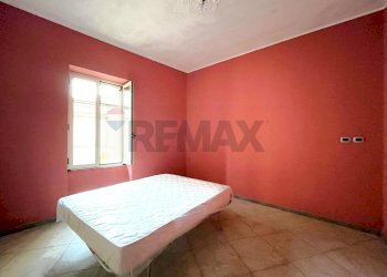 Camera / camera da letto - Quadrilocale Via Breccia
 
9, Dragoni - foto 23