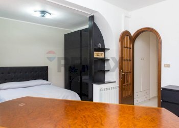 Camera / camera da letto - Quadrilocale Via Santa Sofia
 
38, Catania - foto 7