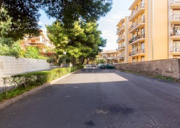 Edificio all\'aperto - Quadrilocale Via Santa Sofia
 
38, Catania - foto 28