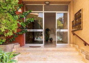 Ricezione / Lobby - Quadrilocale Via Santa Sofia
 
38, Catania - foto 29