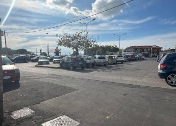 Edificio all\'aperto - Locale Commerciale Via Federico de Roberto
 
8, Gravina di Catania - foto 6