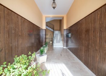 Ricezione / Lobby - Appartamento Viale Sicilia
 
25, Caltagirone - foto 3