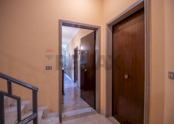 Hall / corridoio - Appartamento Viale Sicilia
 
25, Caltagirone - foto 27