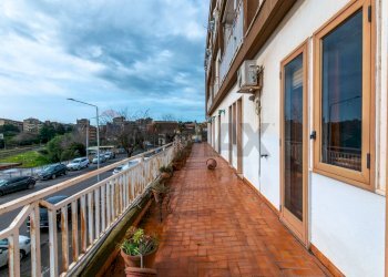 Balcone - Appartamento Viale Sicilia
 
25, Caltagirone - foto 33
