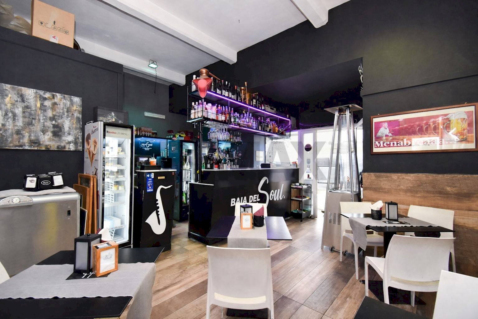 Sala interna con 10/12 coperti - Cafeteria - Cold Bar Lungomare Tysandros
 
76/D, Giardini-Naxos - photo 2