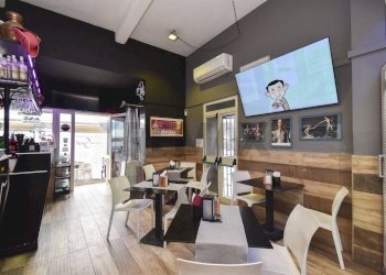 Sala interna con 10/12 coperti - Bar Tavola Calda - Fredda Lungomare Tysandros
 
76/D, Giardini-Naxos - foto 8