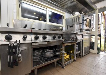 Cucina attrezzata - Bar Tavola Calda - Fredda Lungomare Tysandros
 
76/D, Giardini-Naxos - foto 18