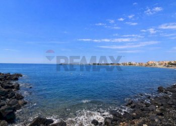 Vista mare dalla Veranda - Bar Tavola Calda - Fredda Lungomare Tysandros
 
76/D, Giardini-Naxos - foto 21