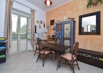 Sala da pranzo - Trilocale Via San Paolo
 
49, Catania - foto 9