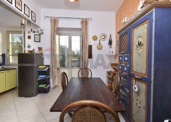 Sala da pranzo - Trilocale Via San Paolo
 
49, Catania - foto 11