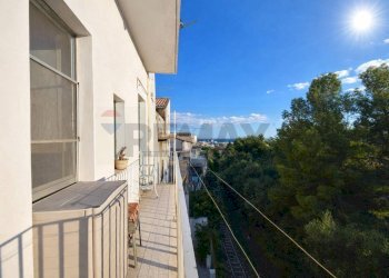 Balcone - Trilocale Via San Paolo
 
49, Catania - foto 18