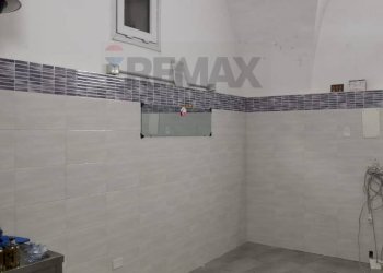 Stanza vuota - Negozio Via Regina Margherita
 
79/81, Lentini - foto 7