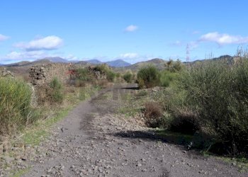 Vista delle montagne - Terreno edificabile Strada Regionale Mareneve
 
snc, Linguaglossa - foto 20