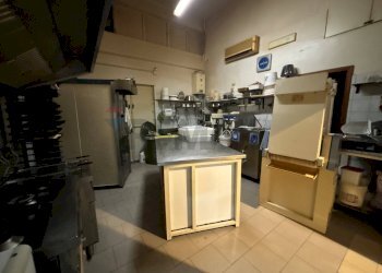 Cucina - Cafeteria - Cold Bar Via Casale dei Greci
 
21, Adrano - photo 8