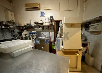 Dispensa di stoccaggio - Cafeteria - Cold Bar Via Casale dei Greci
 
21, Adrano - photo 13